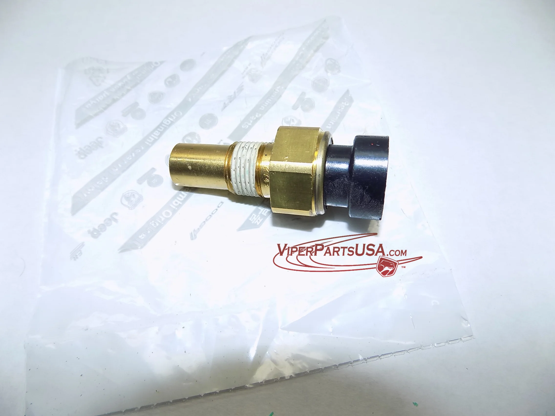 Engine Temperature Sensor for 96-02 Dodge Viper
